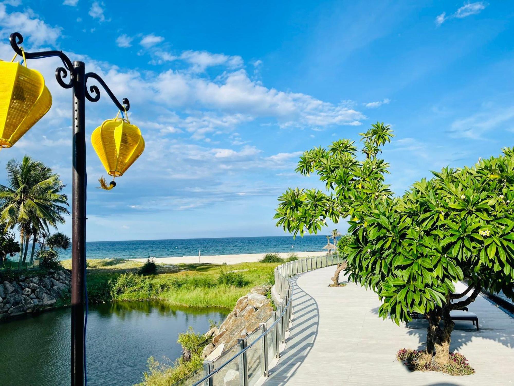 Diamond Beach Villa Da Nang Exterior photo