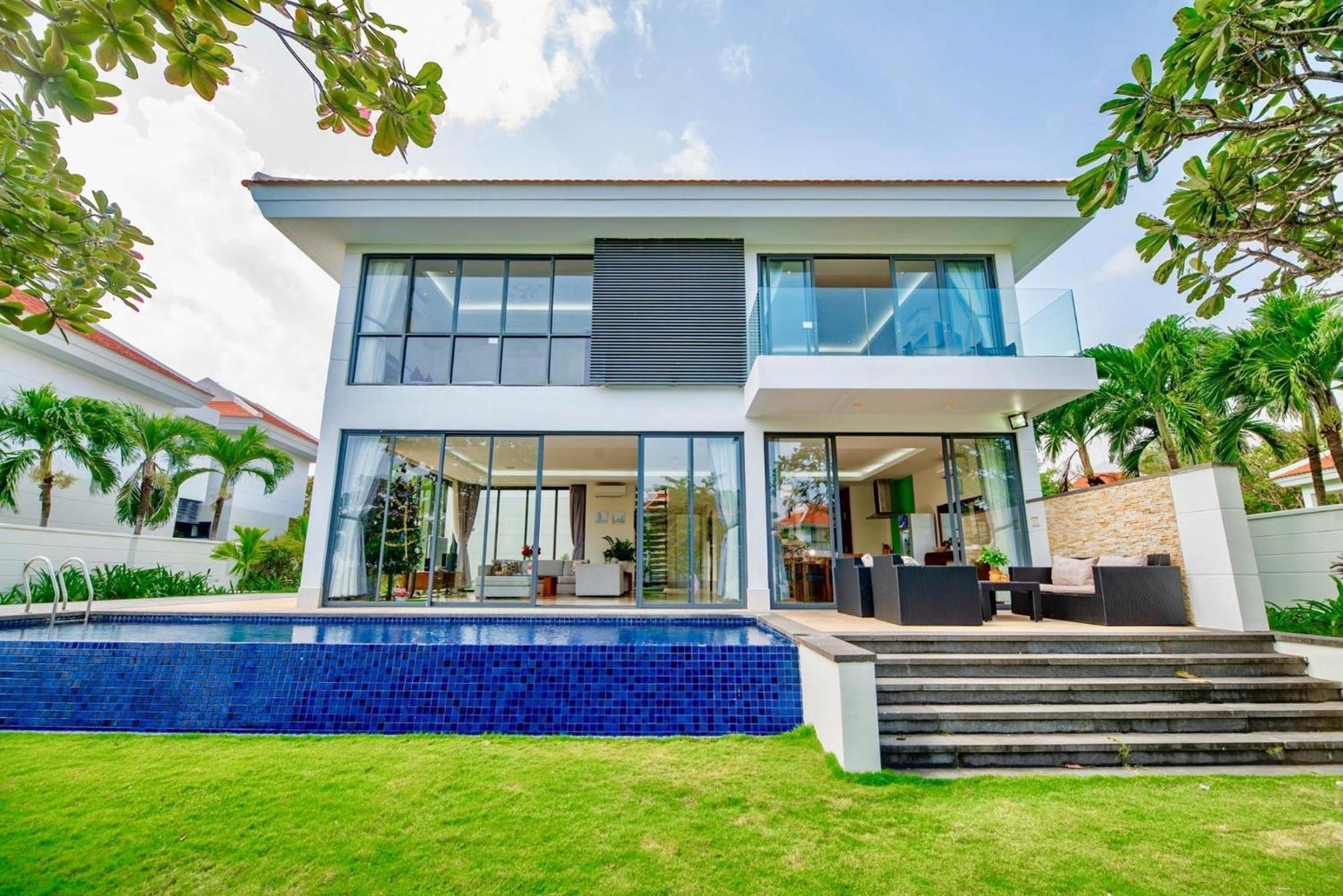 Diamond Beach Villa Da Nang Exterior photo