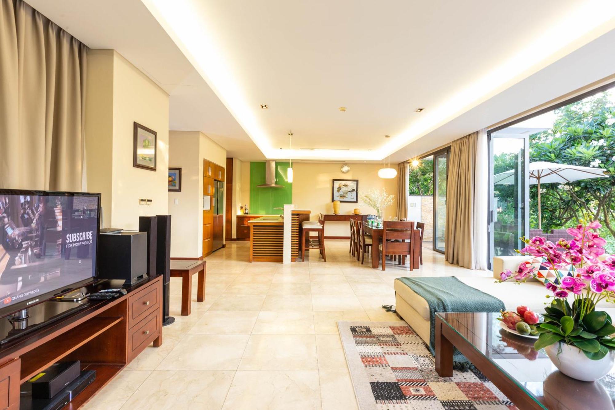 Diamond Beach Villa Da Nang Exterior photo